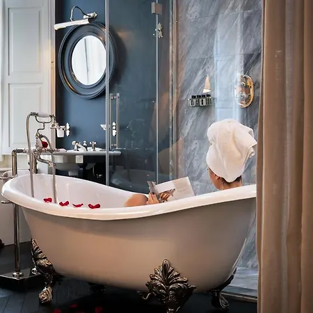 Corte Calzaiuoli Elegant Bed and breakfast 4*
