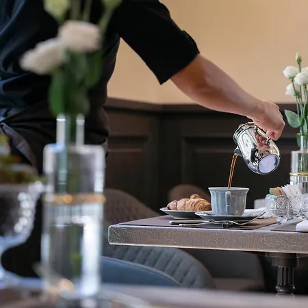 Corte Calzaiuoli Elegant Bed & Breakfast 2*