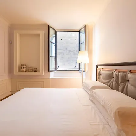 Corte Calzaiuoli Elegant Bed & Breakfast 2*