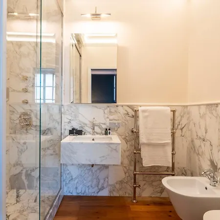 Corte Calzaiuoli Elegant Bed & Breakfast 2*